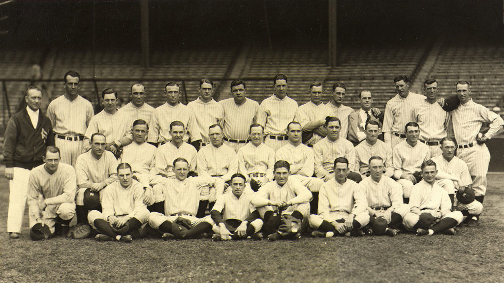 1926年のニューヨーク・ヤンキースのチーム写真。ベーブ・ルースらスター選手が並ぶ。世界恐慌前の「狂騒の20年代」におけるアメリカの繁栄と娯楽の象徴。